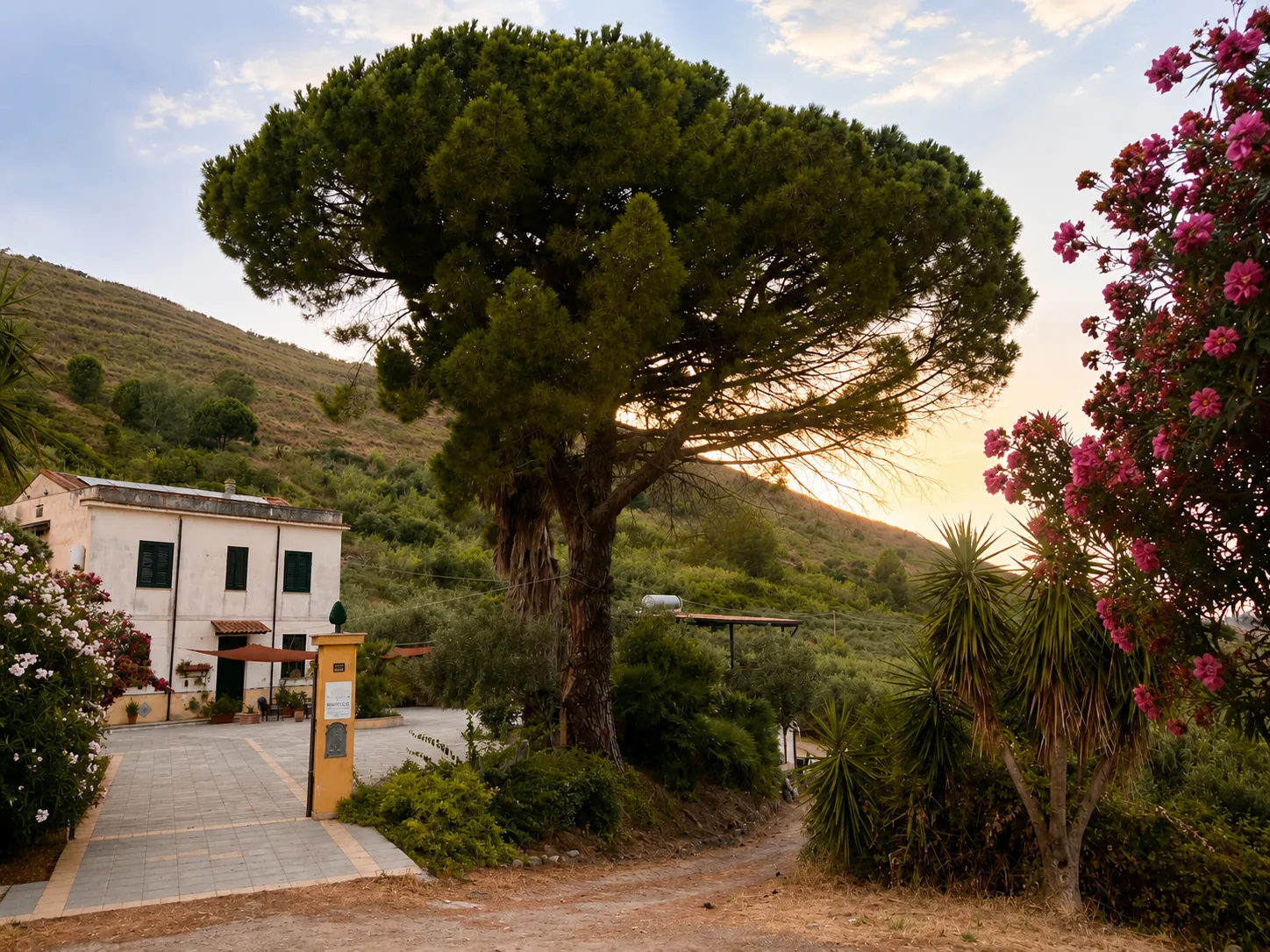 Mariscò farmhouse in the Sicilian countryside